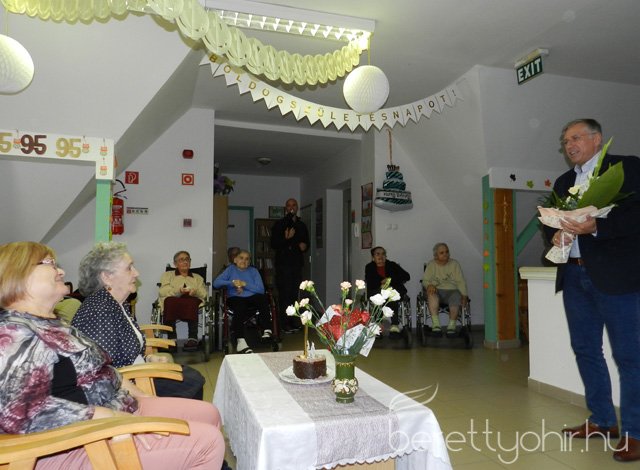 95. születésnapot ünnepeltünk 13